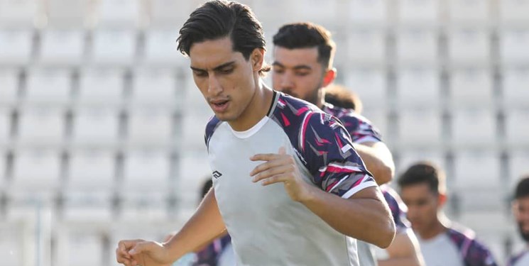 بازیکن اسبق پرسپولیس و استقلال در تمرینات تراکتور