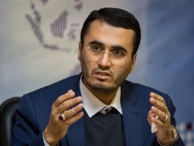 متفکرآزاد: ۲۲ بهمن صحنه نمایش اقتدار و وحدت ملت ایران است