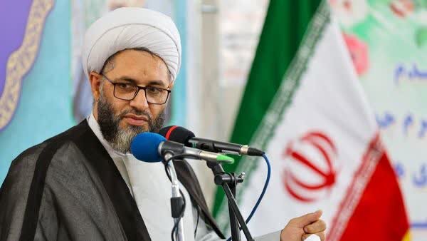 انتقاد امام جمعه اهر از یک سال بلاتکلیفی بیماران شهرستان به دلیل خرابی دستگاه سیتیاسکن