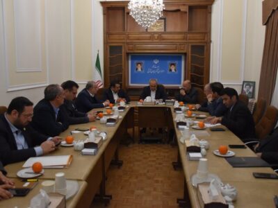 استاندار آذربایجان شرقی: حمایت از تولید و افزایش اختیارات بانکی مطالبه بخش خصوصی است
