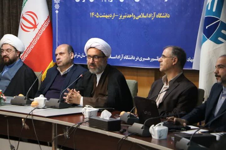 تبیین و آگاهی‌بخشی؛ رسالت راهبردی اساتید معارف در دانشگاه‌ها