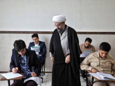 رقابت ۳۰۰ حافظ آذربایجان شرقی در آزمون اعطای مدرک تخصصی