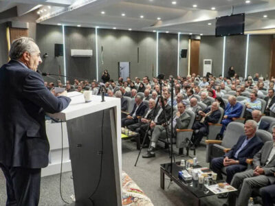 سرمست: ایجاد موزه فرش آذربایجان از مطالبات جدی استان است
