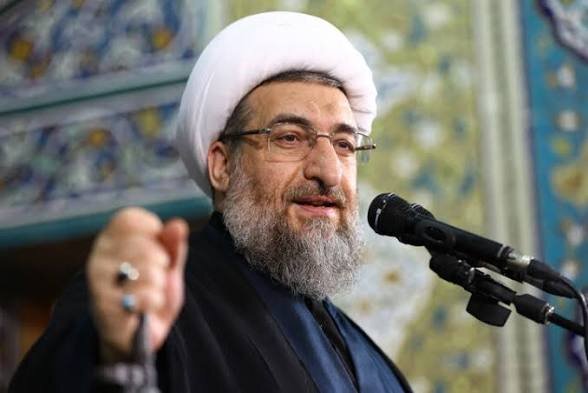 امامجمعه تبریز: مدیریت تنگه هرمز قابل واگذاری به هیچ کشوری نیست