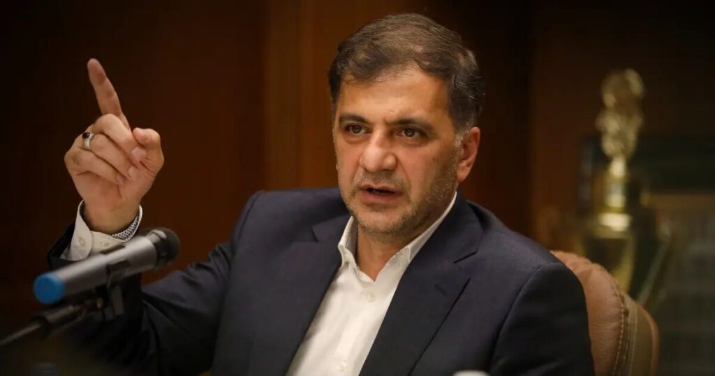 کریمی: هاشم‌نژاد و حسین‌زاده به ناگویا نمی‌روند/پیگیر وضعیت معافیت بیرانوند هستیم