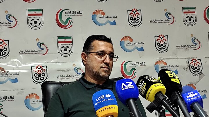 هیچ دولت مردی و فرد سیاسی نمی تواند در امورات فوتبال دخالت کند