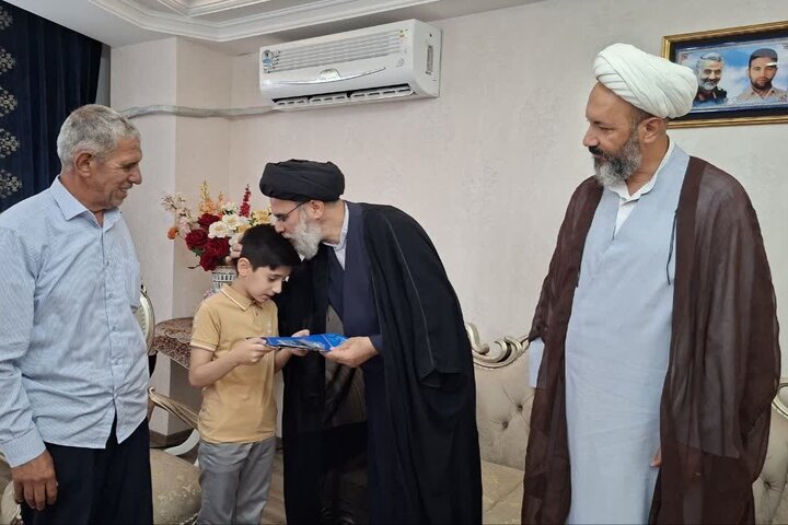 دیدار مدیرکل تبلیغات اسلامی آذربایجانشرقی با خانواده شهید زوار جنتی