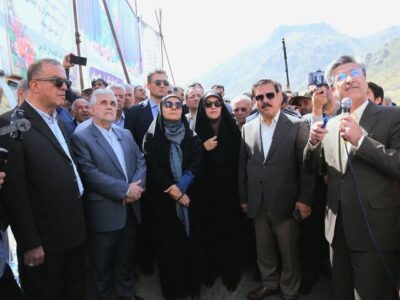 وزیر راه و شهرسازی وارد میانه شد